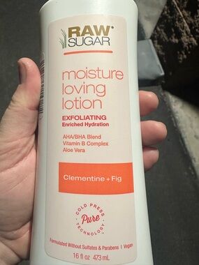 16 oz Raw Sugar Clementine + Fig Moisture Loving & Exfoliating Lotion